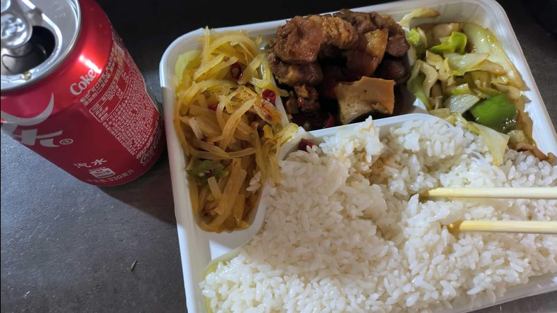 钟点工做饭与外卖：成本背后的考量